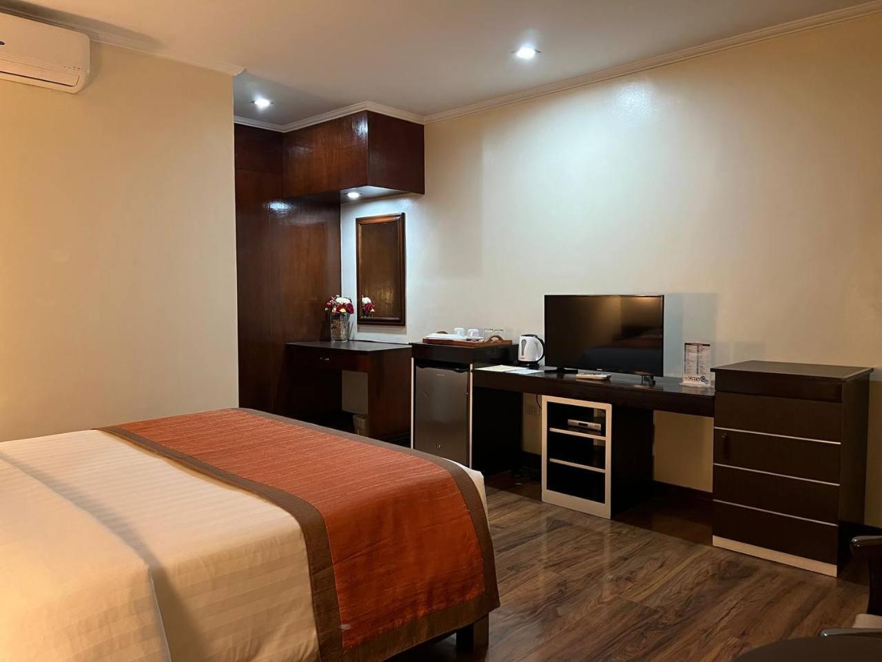 Subic Residencias Olongapo Εξωτερικό φωτογραφία