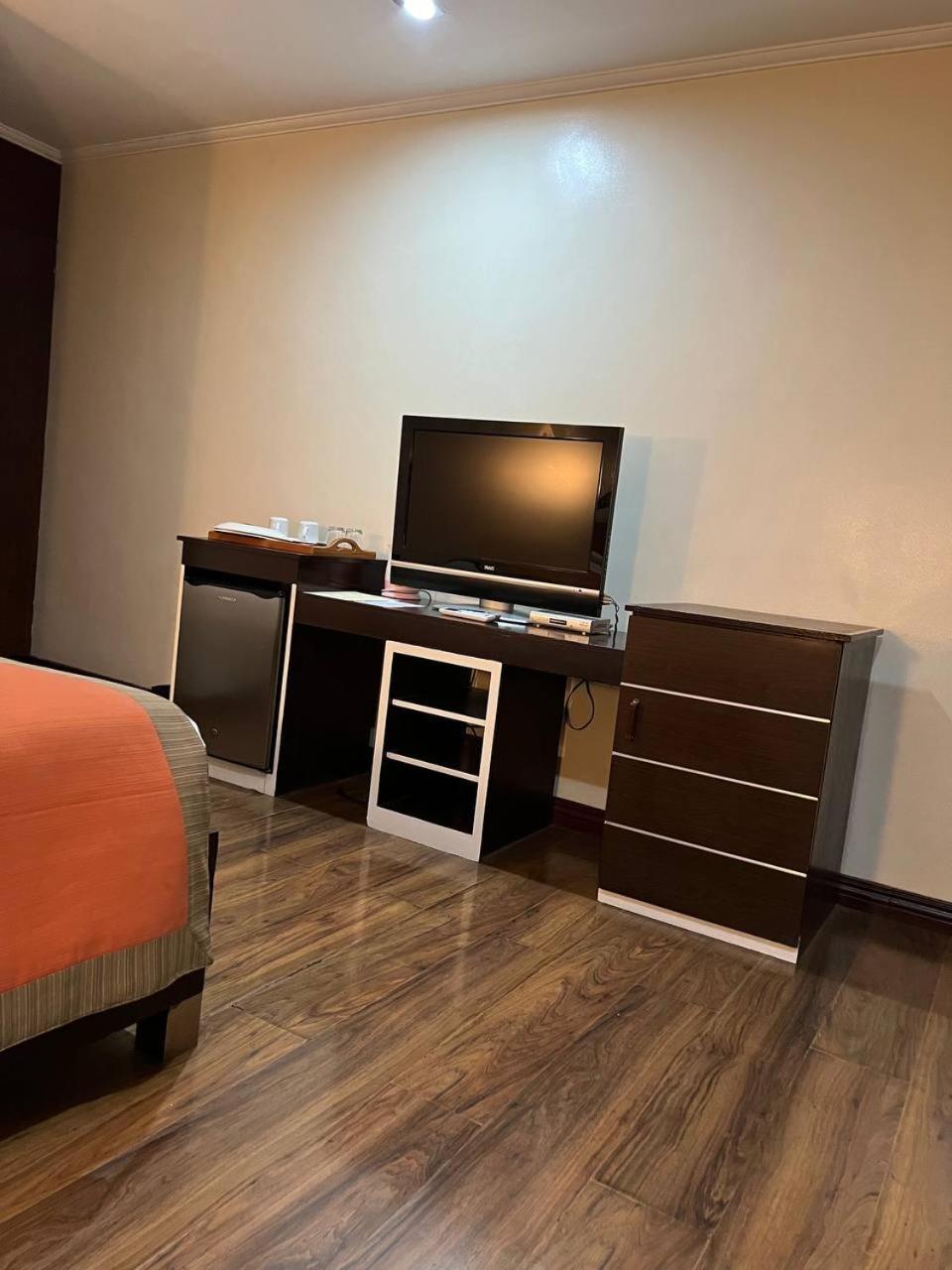 Subic Residencias Olongapo Εξωτερικό φωτογραφία