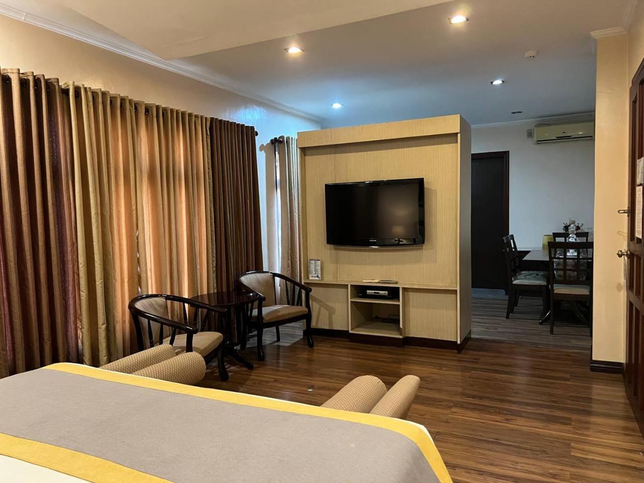 Subic Residencias Olongapo Εξωτερικό φωτογραφία
