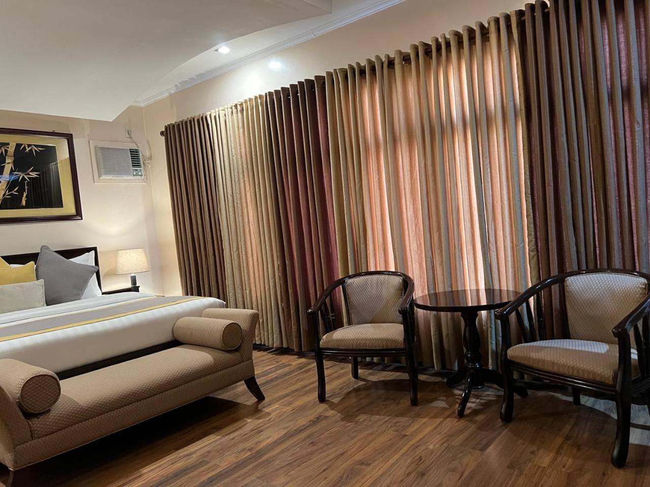 Subic Residencias Olongapo Εξωτερικό φωτογραφία