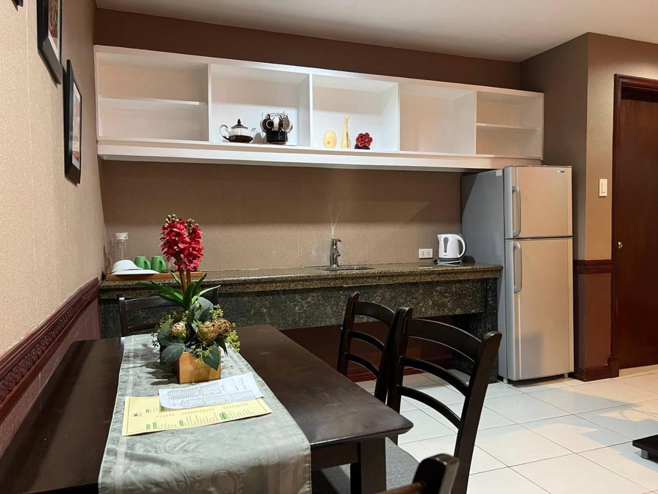 Subic Residencias Olongapo Εξωτερικό φωτογραφία