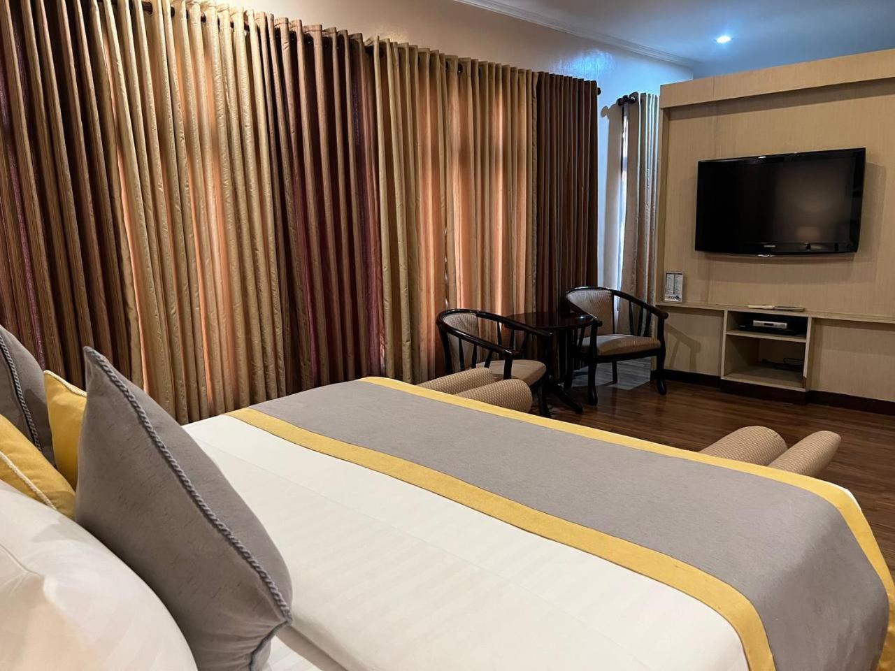 Subic Residencias Olongapo Εξωτερικό φωτογραφία