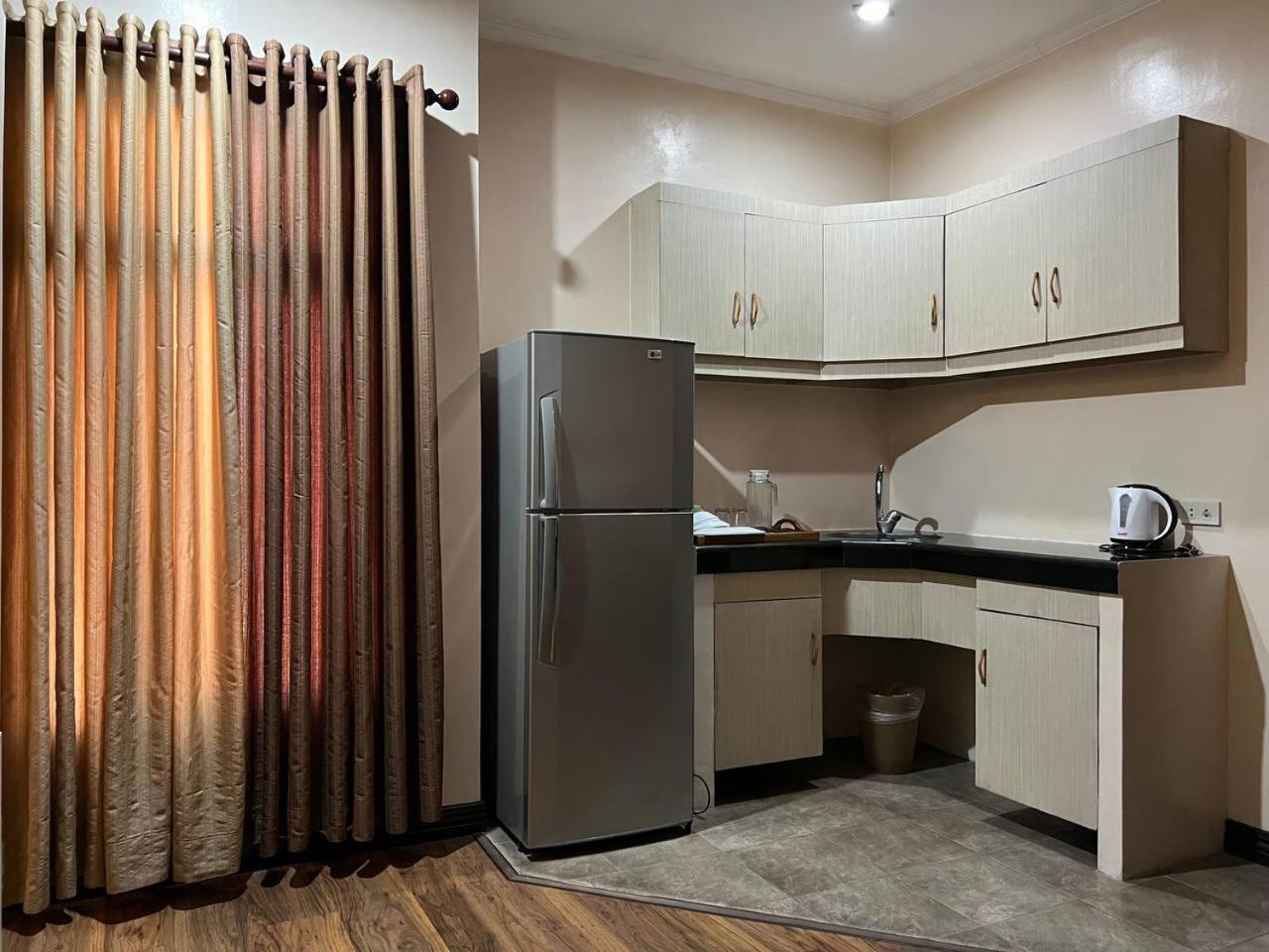 Subic Residencias Olongapo Εξωτερικό φωτογραφία