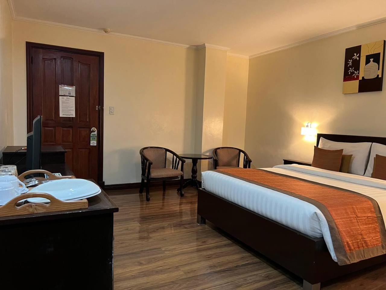 Subic Residencias Olongapo Εξωτερικό φωτογραφία