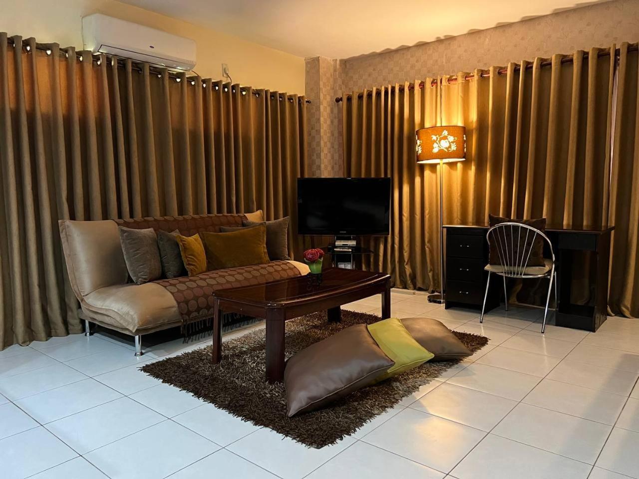 Subic Residencias Olongapo Εξωτερικό φωτογραφία
