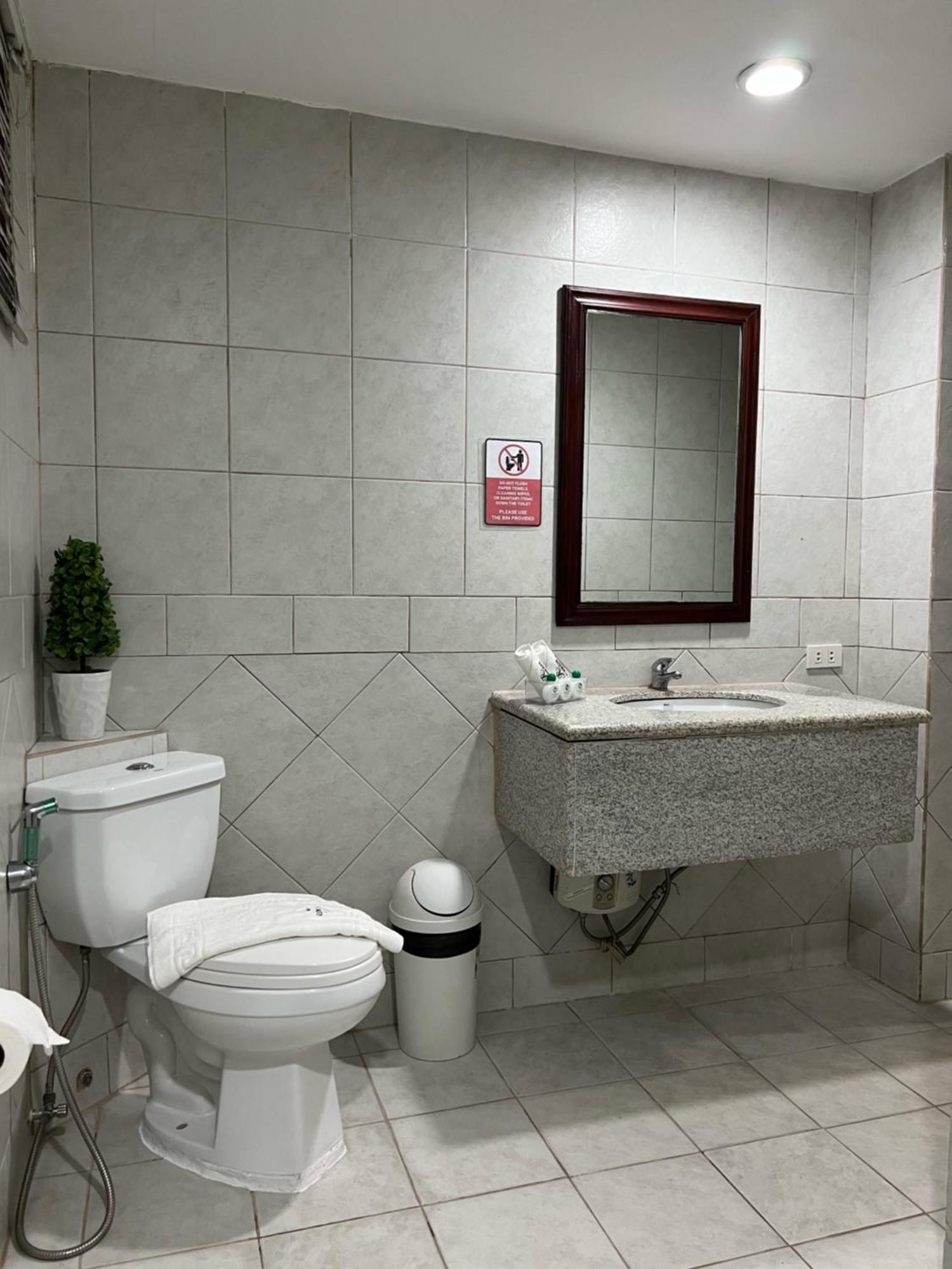 Subic Residencias Olongapo Εξωτερικό φωτογραφία