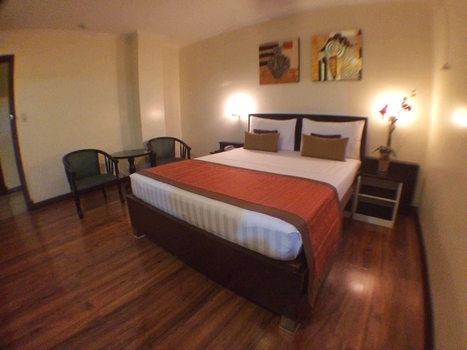 Subic Residencias Olongapo Εξωτερικό φωτογραφία