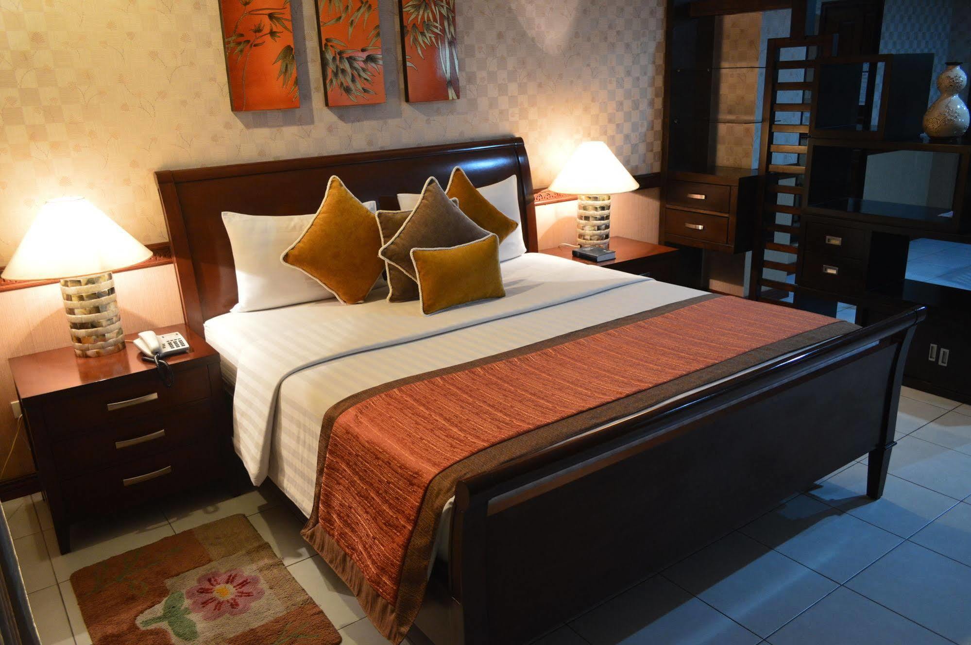 Subic Residencias Olongapo Εξωτερικό φωτογραφία
