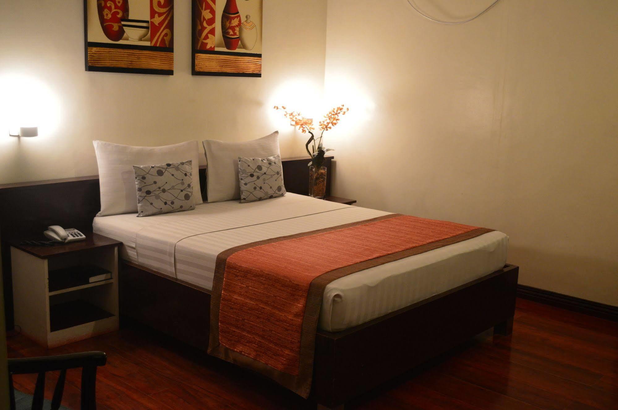 Subic Residencias Olongapo Εξωτερικό φωτογραφία