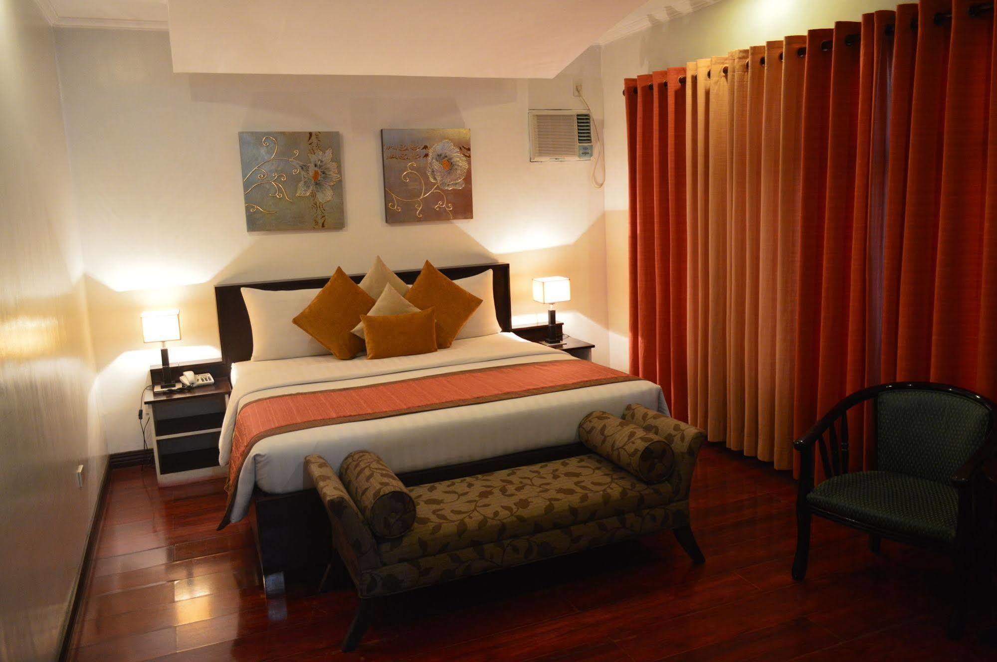 Subic Residencias Olongapo Εξωτερικό φωτογραφία